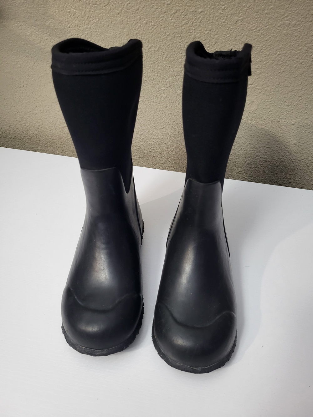 Bogs Kids Black Tall Waterproof Rain Boots Youth Size 1